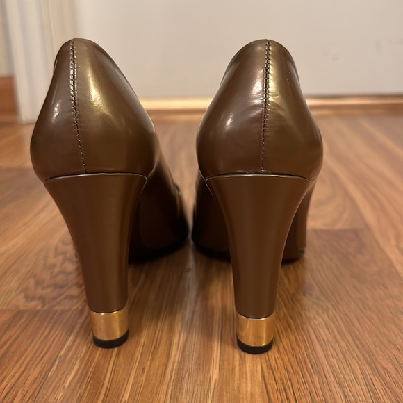 Brown Stuart Weitzman peep toe pumps size 6.5 - Picture 4 of 7